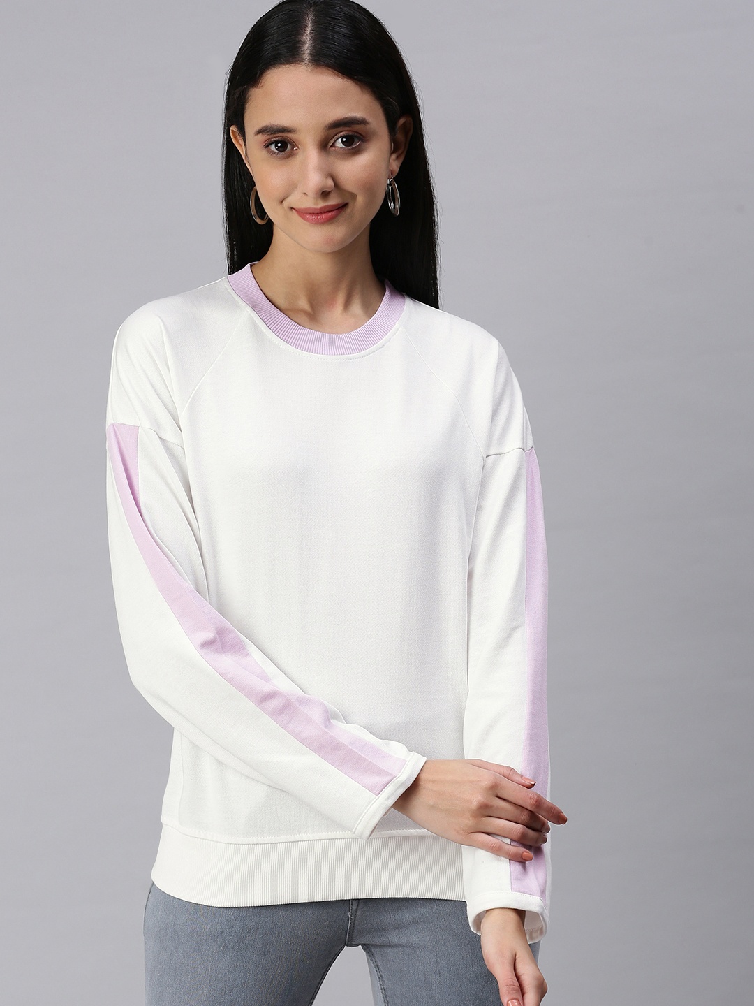 

abof Women White Solid Sweatshirt With Stripe Detail On Sleeves