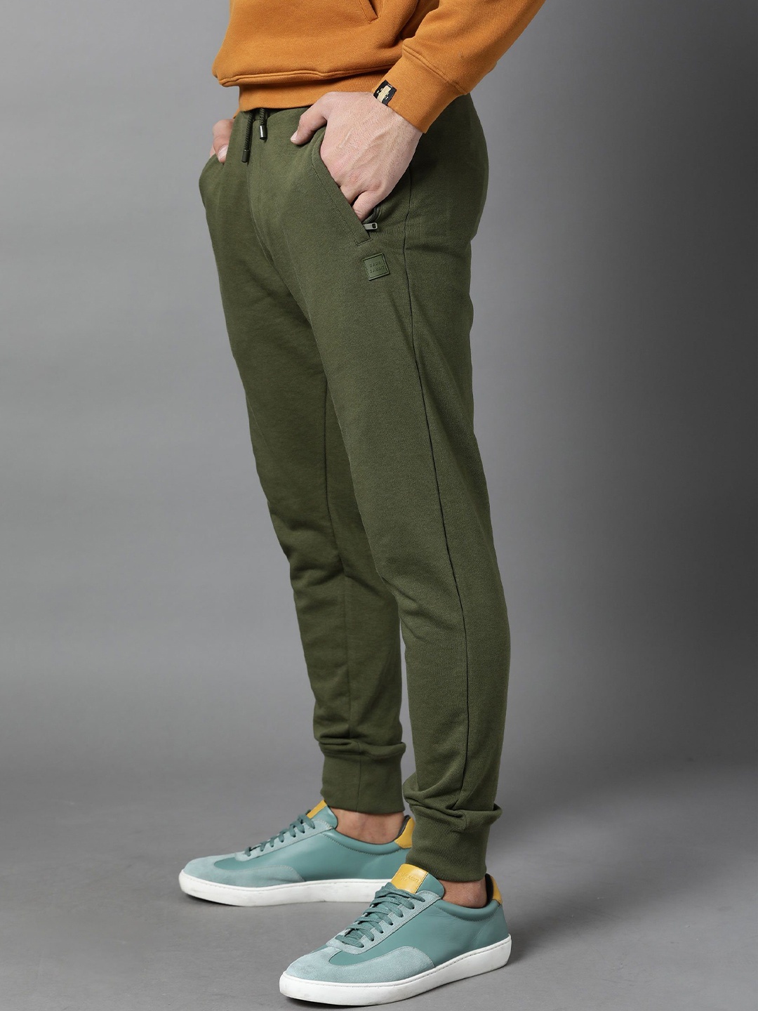 

RARE RABBIT Men Panama Slim Fit Solid Joggers, Olive