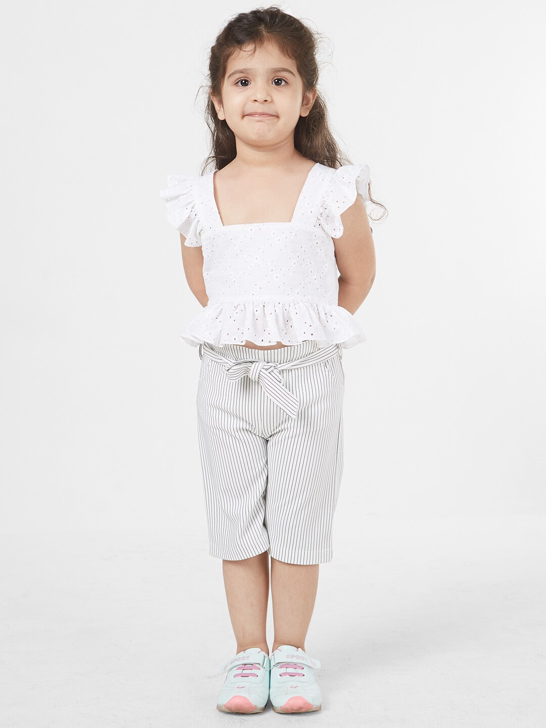 

TIC TAC TOE Girls White & Grey Self Design Top with Capris