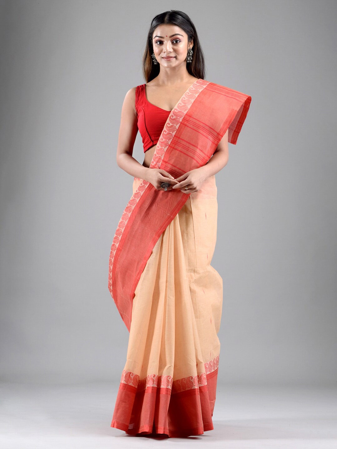 

Mitera Women Beige Woven Design Pure Cotton Saree