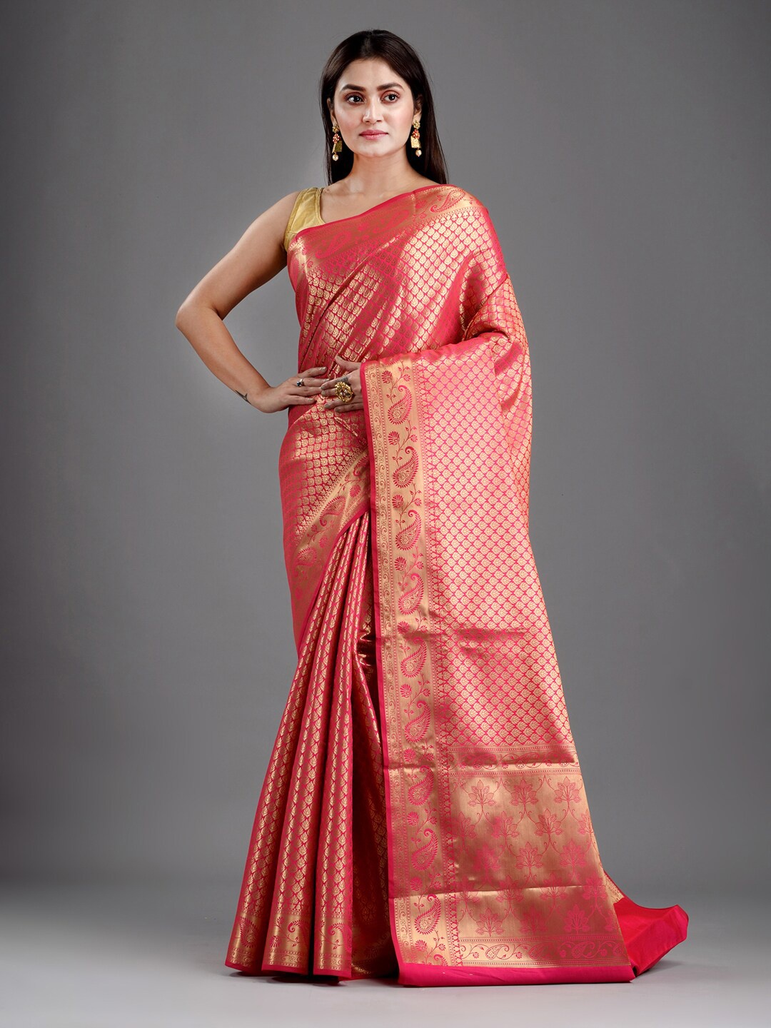 

Mitera Pink & Gold-Toned Ethnic Motifs Zari Art Silk Saree