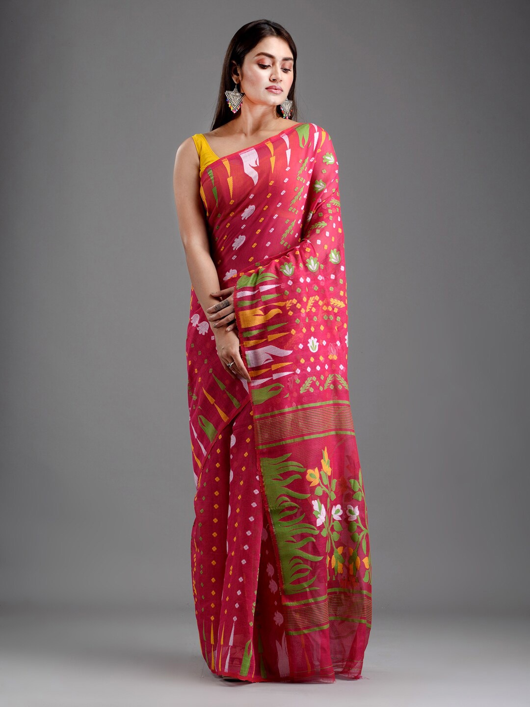 

Mitera Women Pink Printed Silk Cotton Jamdani Saree
