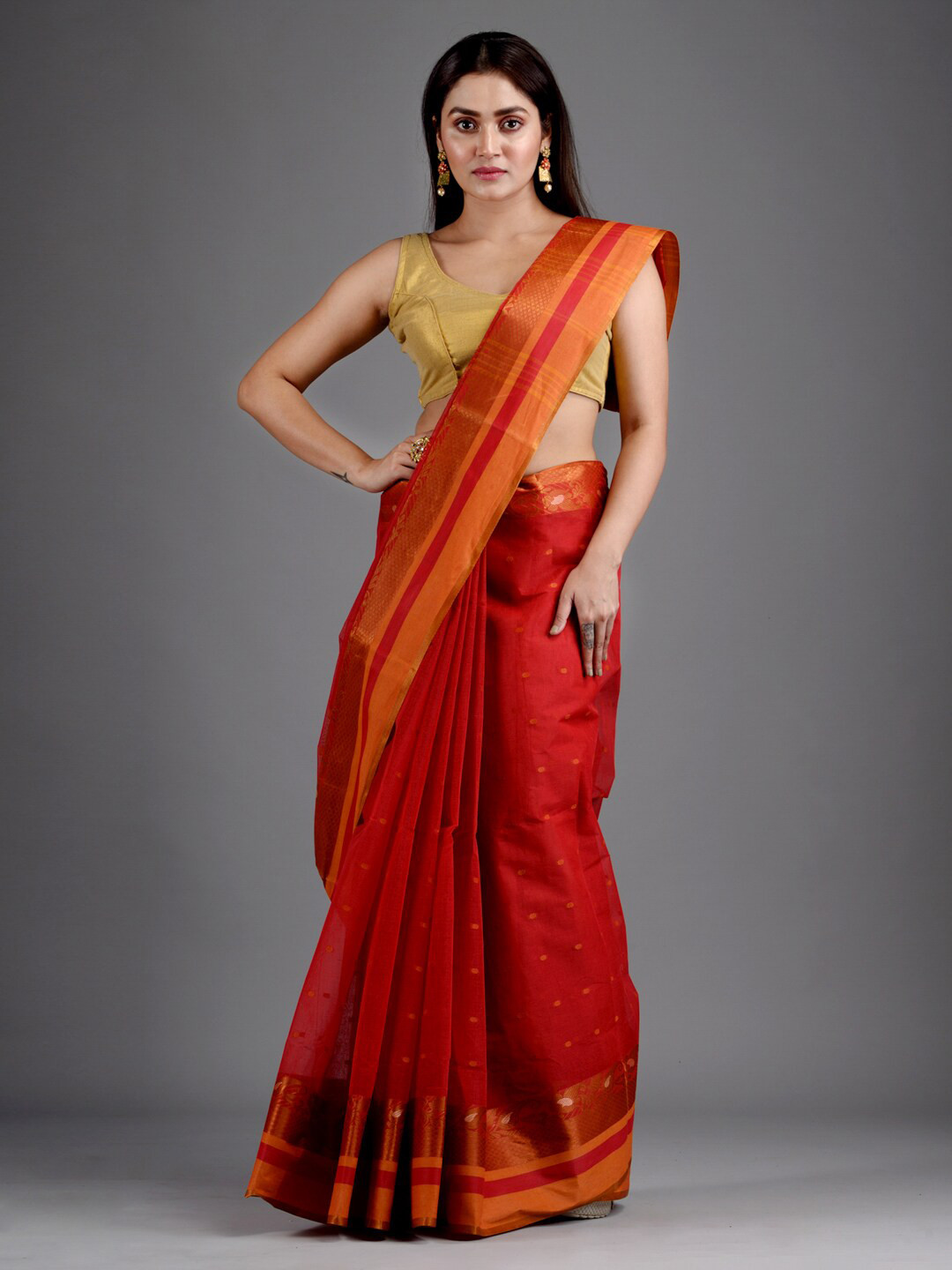 

Mitera Red & Orange Floral Pure Cotton Taant Saree