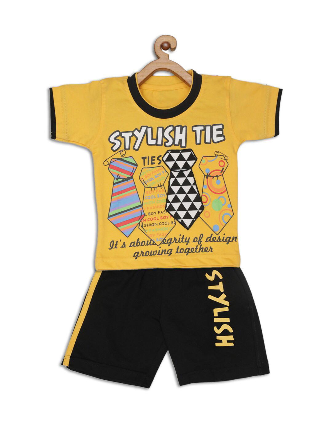 

JBN Creation Boys Yellow & Black Printed T-shirt with Shorts
