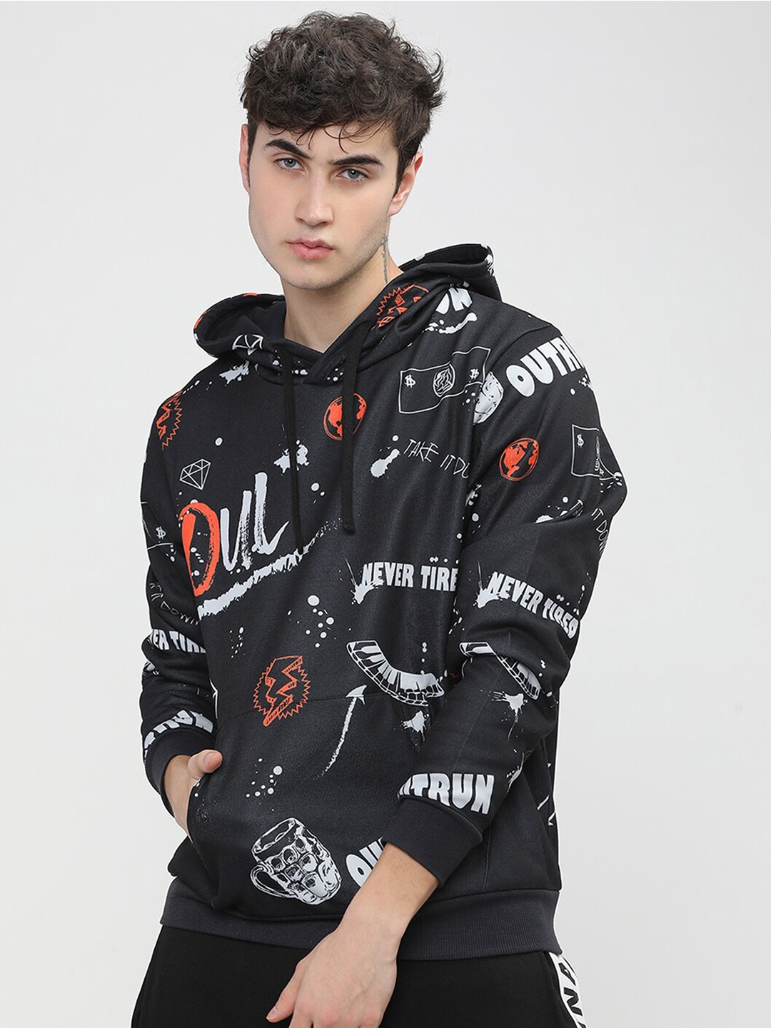 

HIGHLANDER Men Black Printed Hooded Sweatshirt