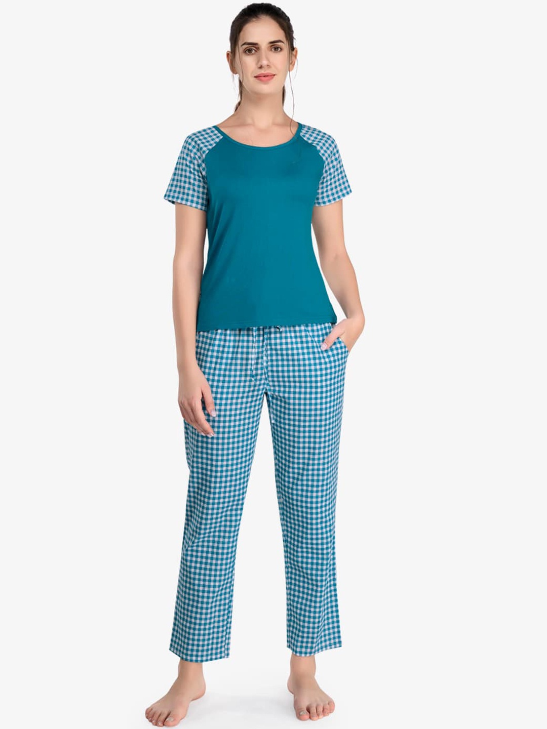 

evolove Women Blue Printed Night suit