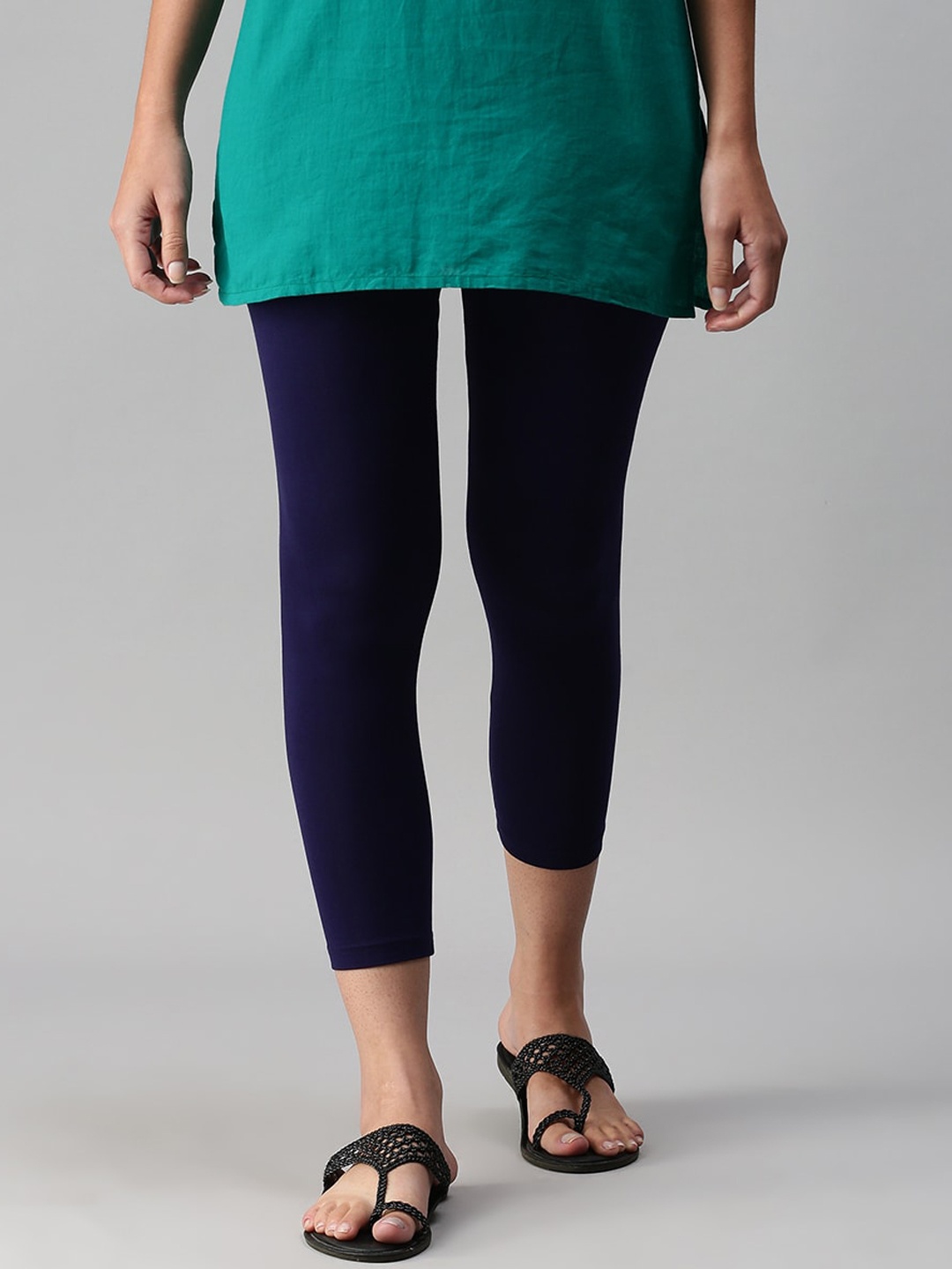 

De Moza Women Navy Blue Solid Three Fourth-Length Leggings