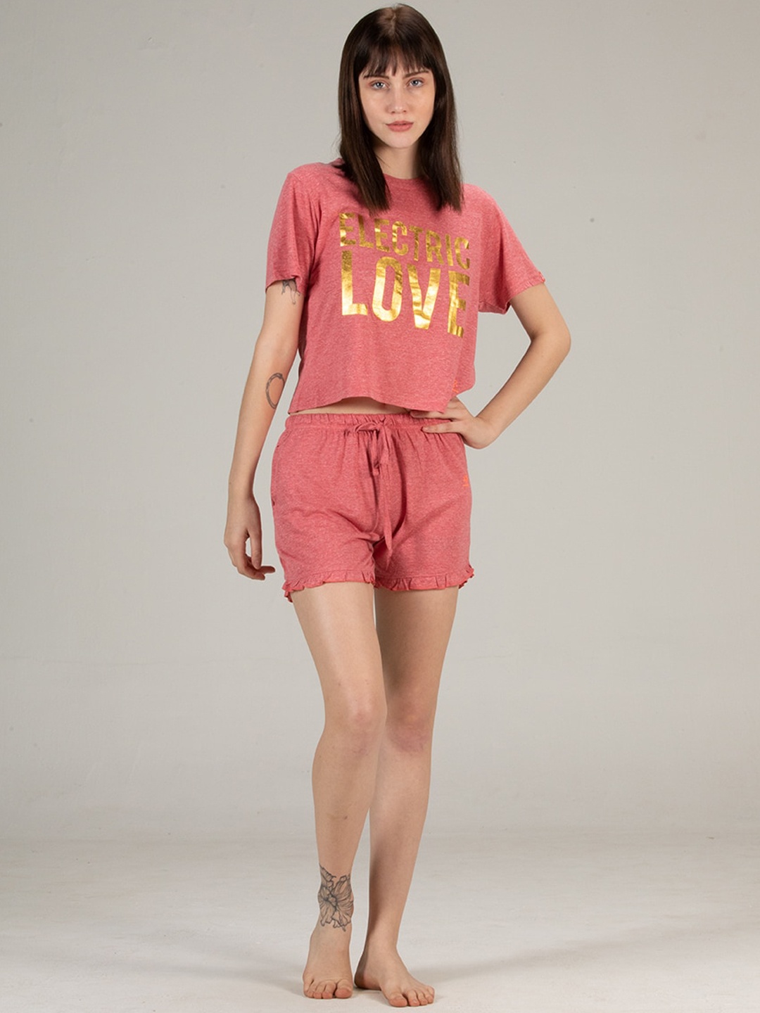 

evolove Women Red & Gold-Toned Printed Night suit