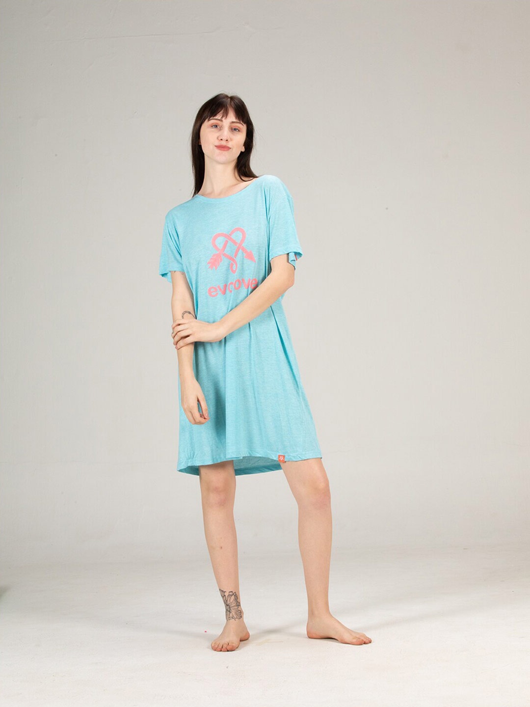 

evolove Blue Printed Nightdress