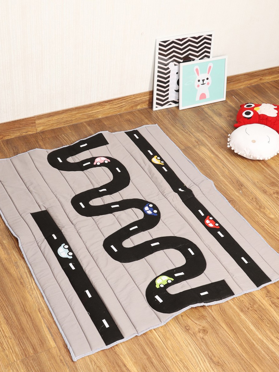 

YK Kids Grey and Black Printed Playmat