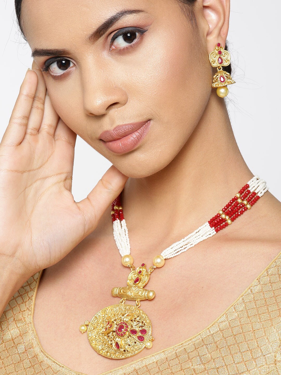 

Priyaasi Gold-Plated & White Stones Studded With Pearls Jewelry Set
