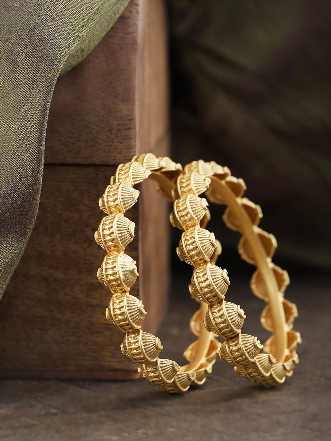 

Priyaasi Set Of 2 Gold-Plated Textured Bangles