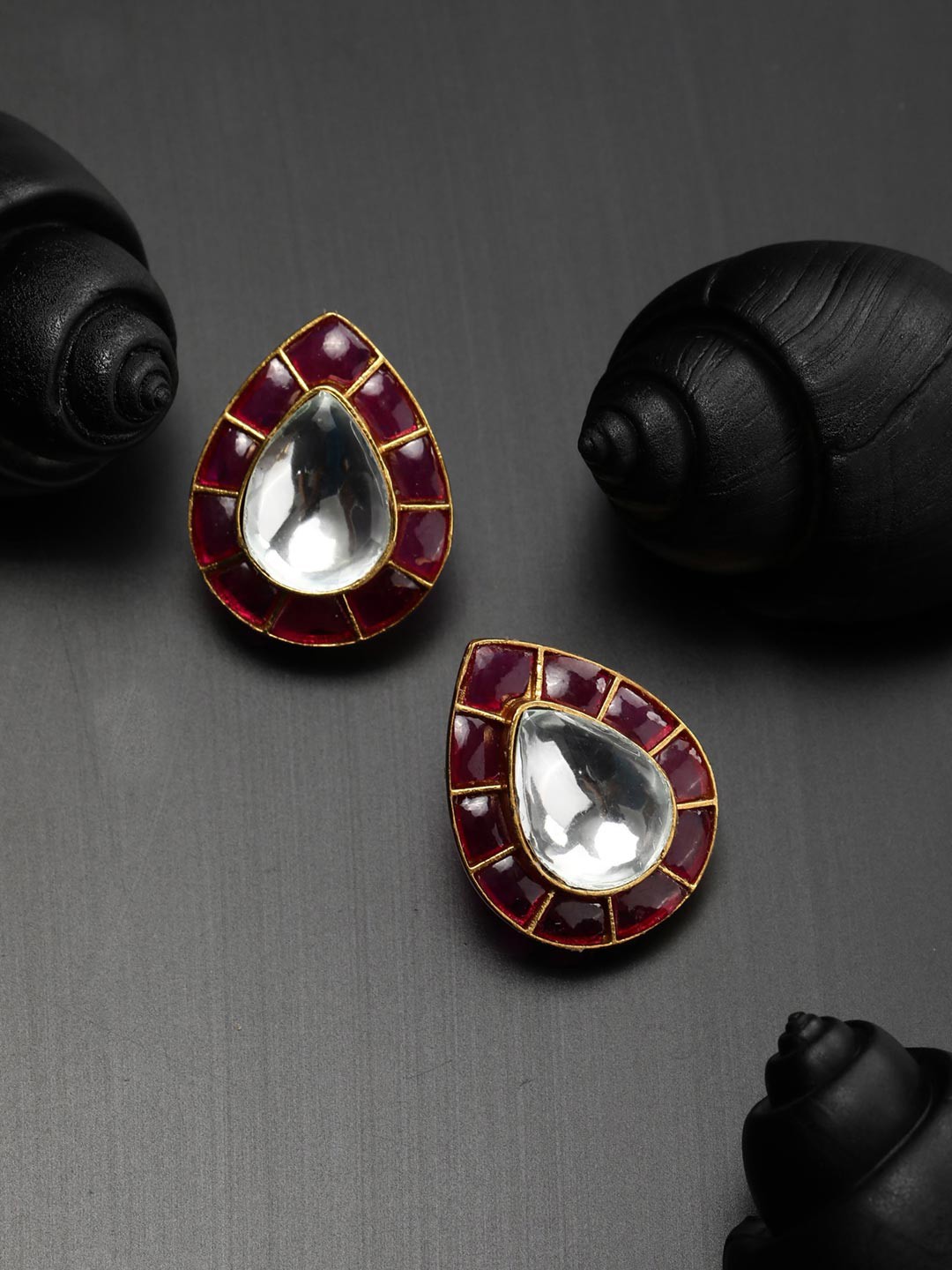 

Priyaasi Woman Pink Kundan Contemporary Studs Earrings