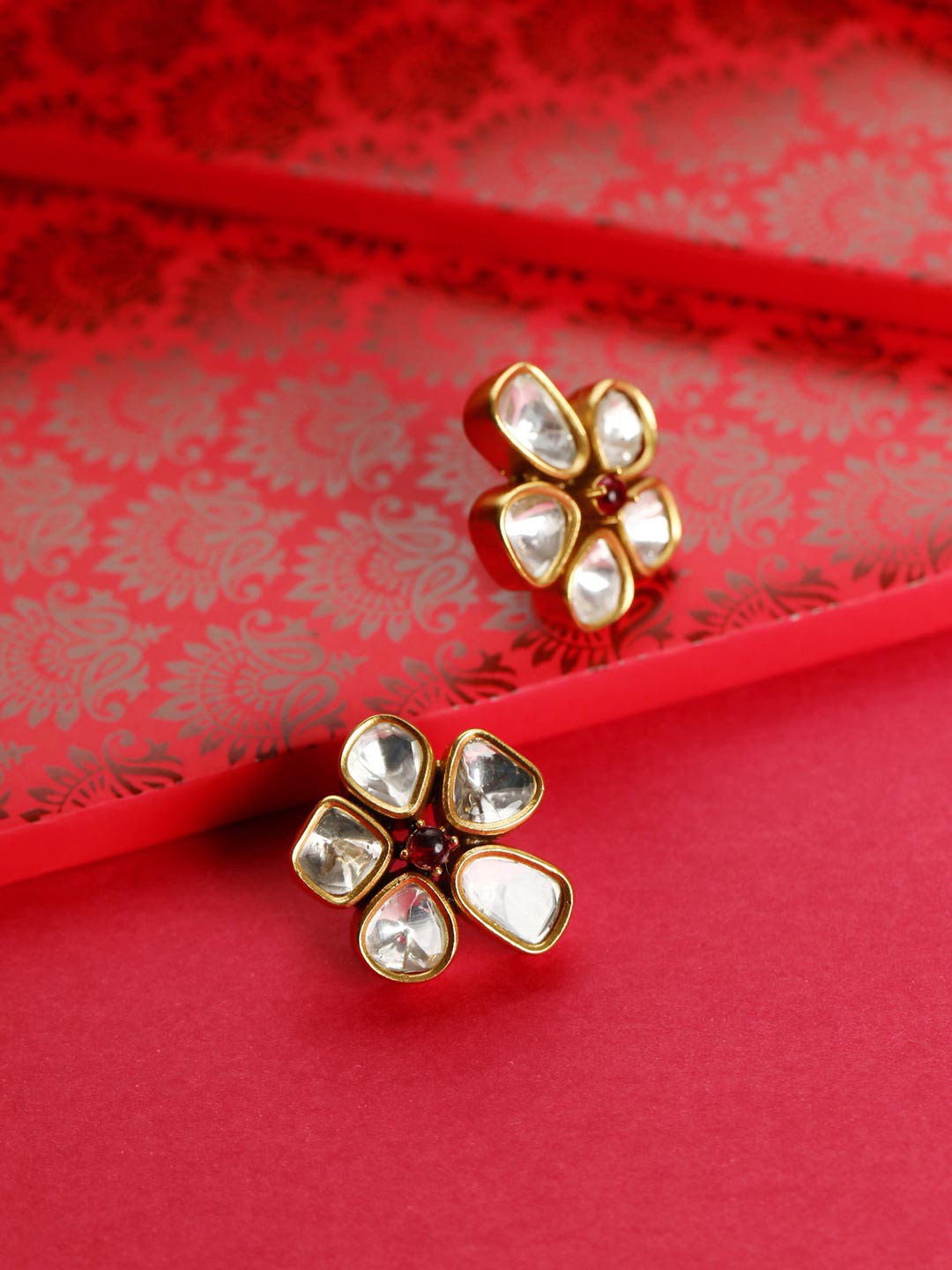 

Priyaasi Gold-Plated Kundan Studded Floral Stud Earrings