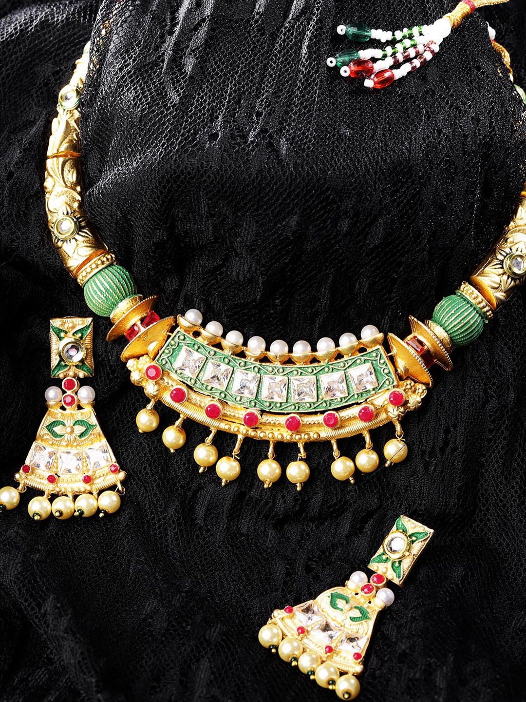 

Priyaasi Gold-Plated Red Kundan-Studded Meenakari Jewellery Set