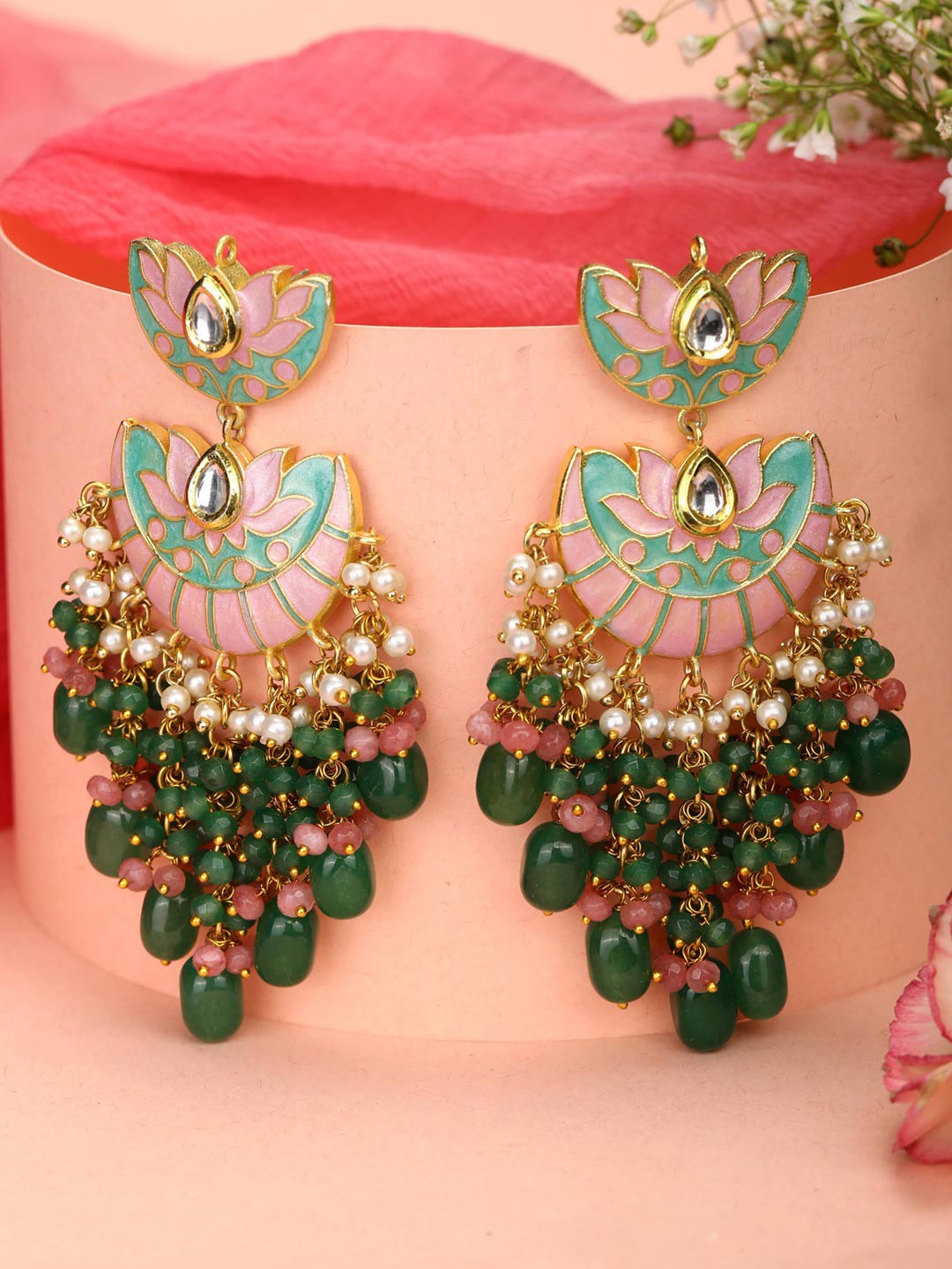 

Priyaasi Gold-Plated & Green Kundan Studded Handcrafted Contemporary Chandbalis