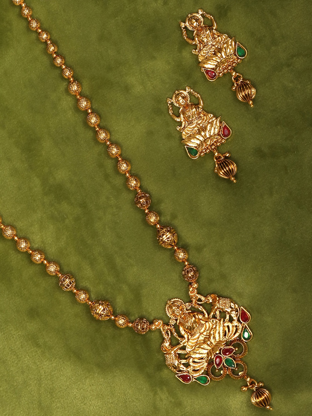 

Priyaasi Gold-Plated Floral Inspired Temple Jewellery Set