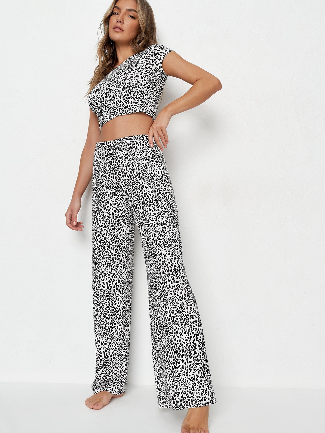 

Missguided Women Black & White Animal Print Night suit