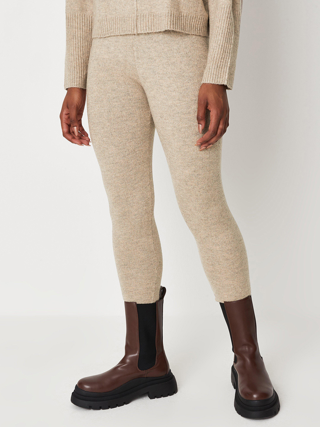 

Missguided Women Beige Solid Ankle Length Leggings