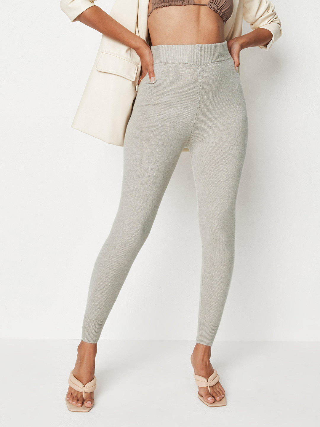 

Missguided Women Grey Solid Cropped Leggings