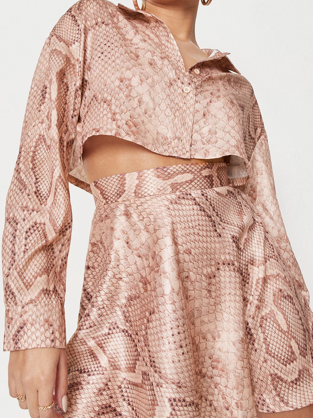 

Missguided Women Beige & Brown Snakeskin Print Cropped Satin Finish Beach Cover-Up Shirt