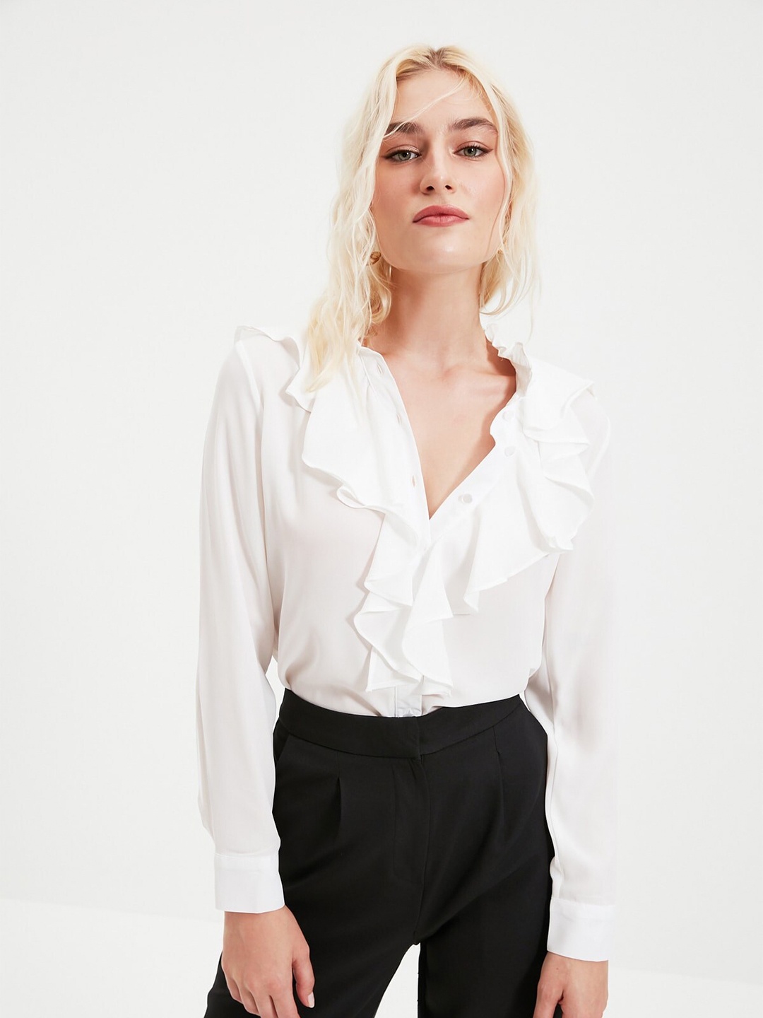 

Trendyol Women Beautiful Off-White Solid Shirt