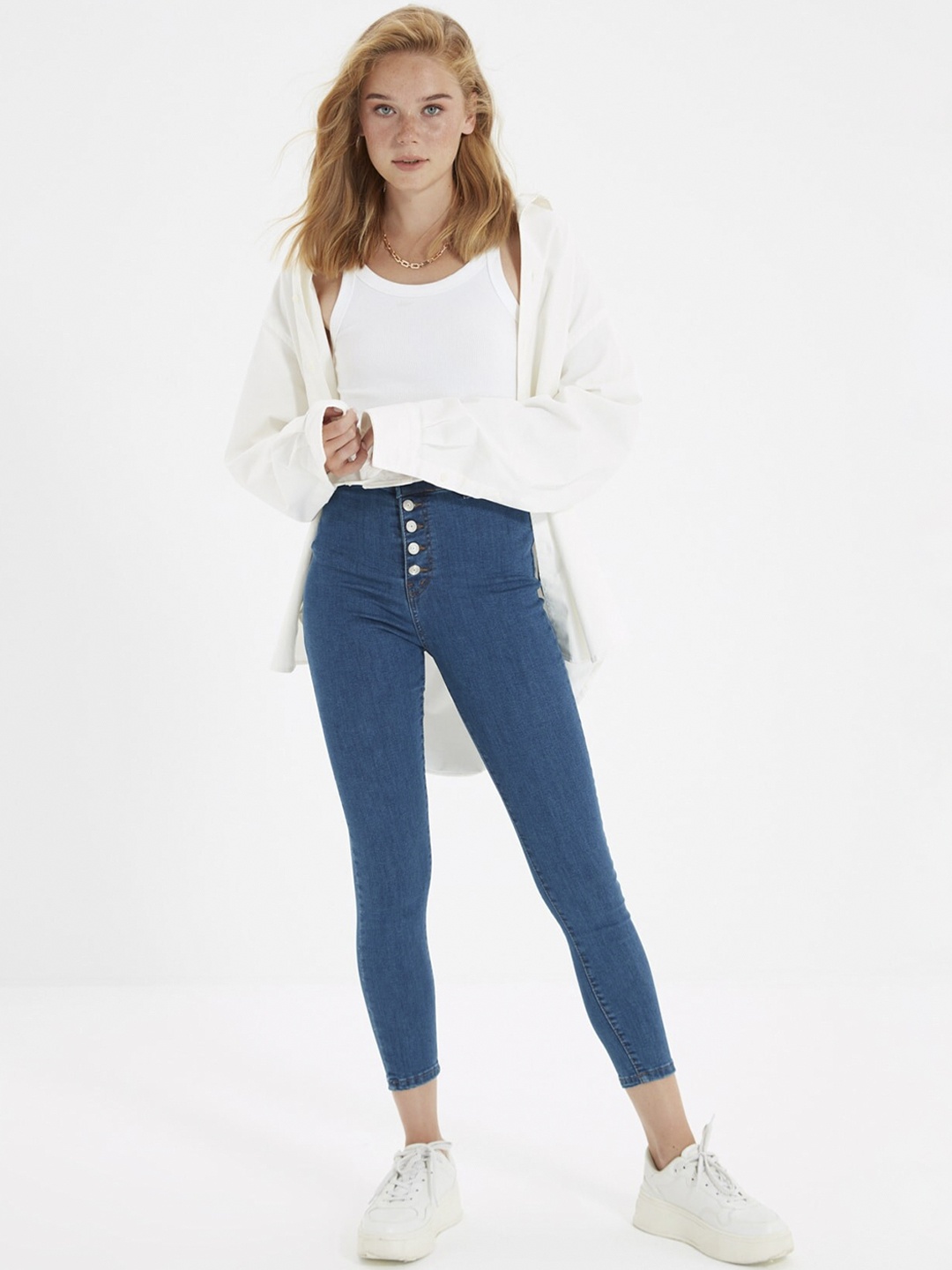 

Trendyol Women Stunning Blue High-Rise Skinny Fit Cropped Jeans