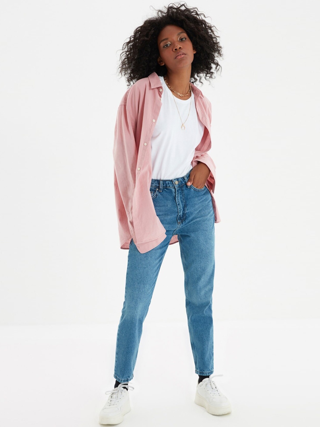

Trendyol Women Stunning Blue Mid-Rise Slim Fit Cropped Jeans