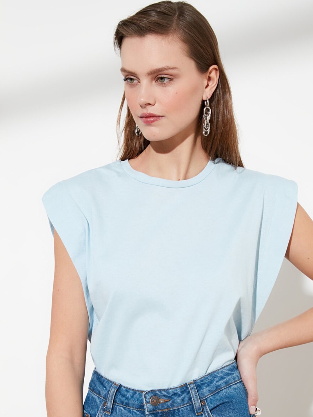 

Trendyol Women Stunning Blue Solid Tshirt