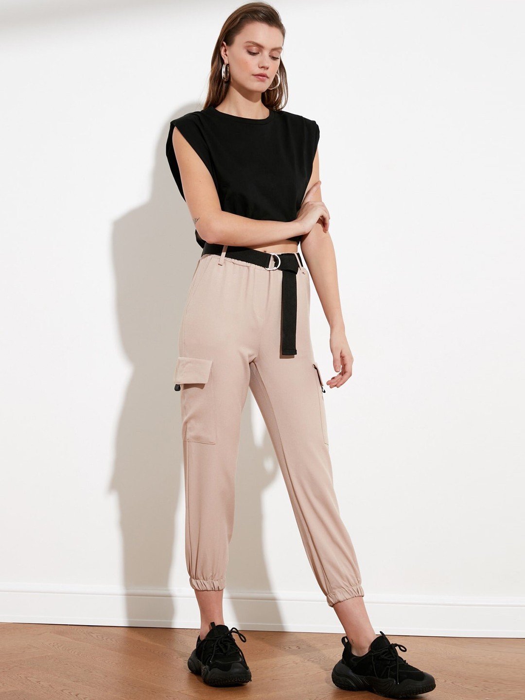 

Trendyol Women Chic Brown Solid Trousers