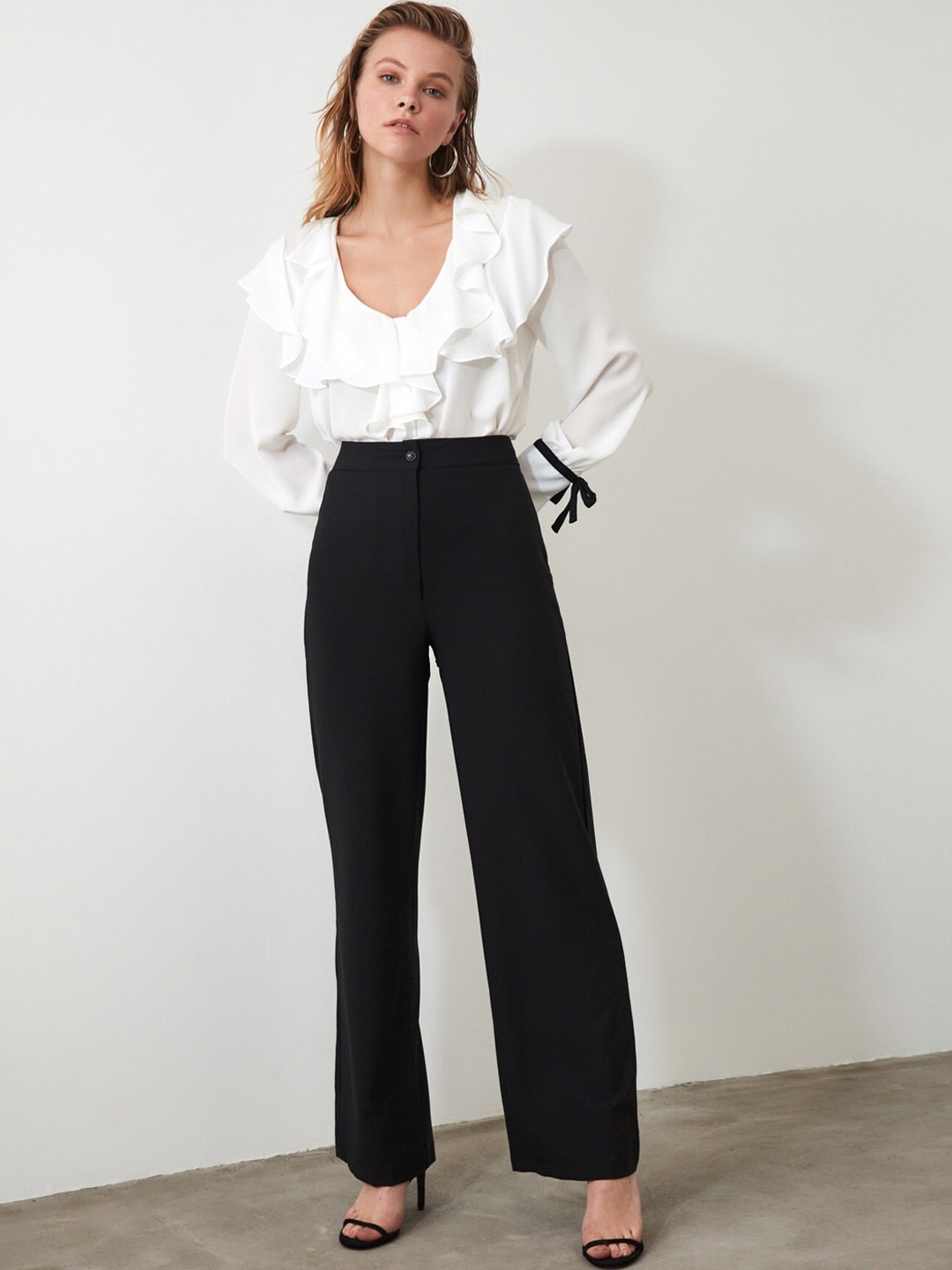 

Trendyol Women Black Solid Trousers