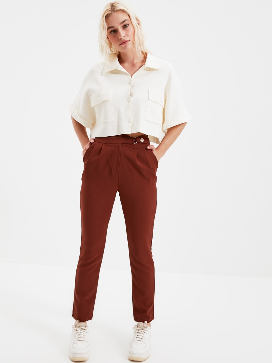 

Trendyol Women Chic Brown Solid Trousers