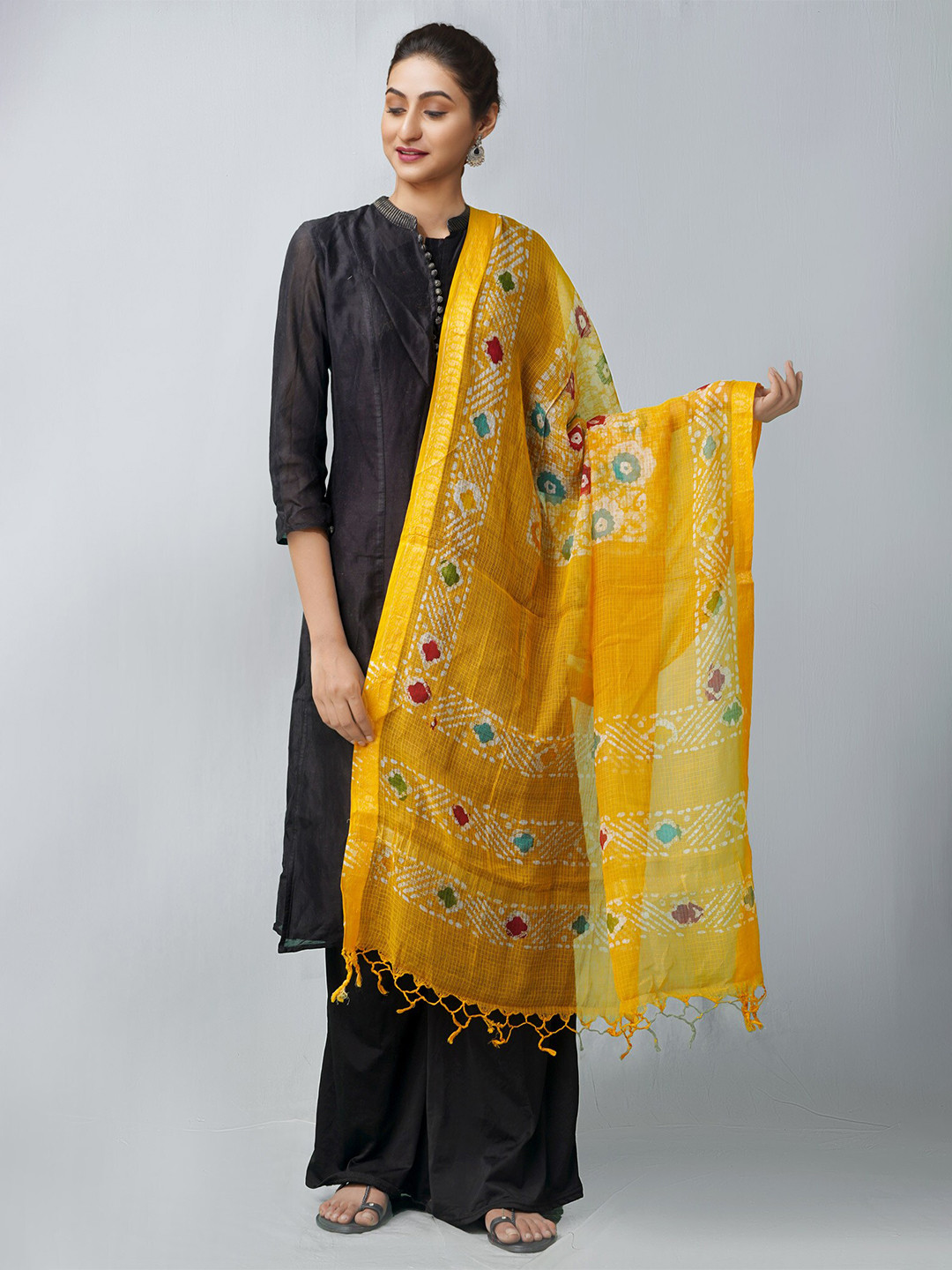 

Unnati Silks Yellow Ethnic Motifs Dyed Pure Cotton Batik Dupatta