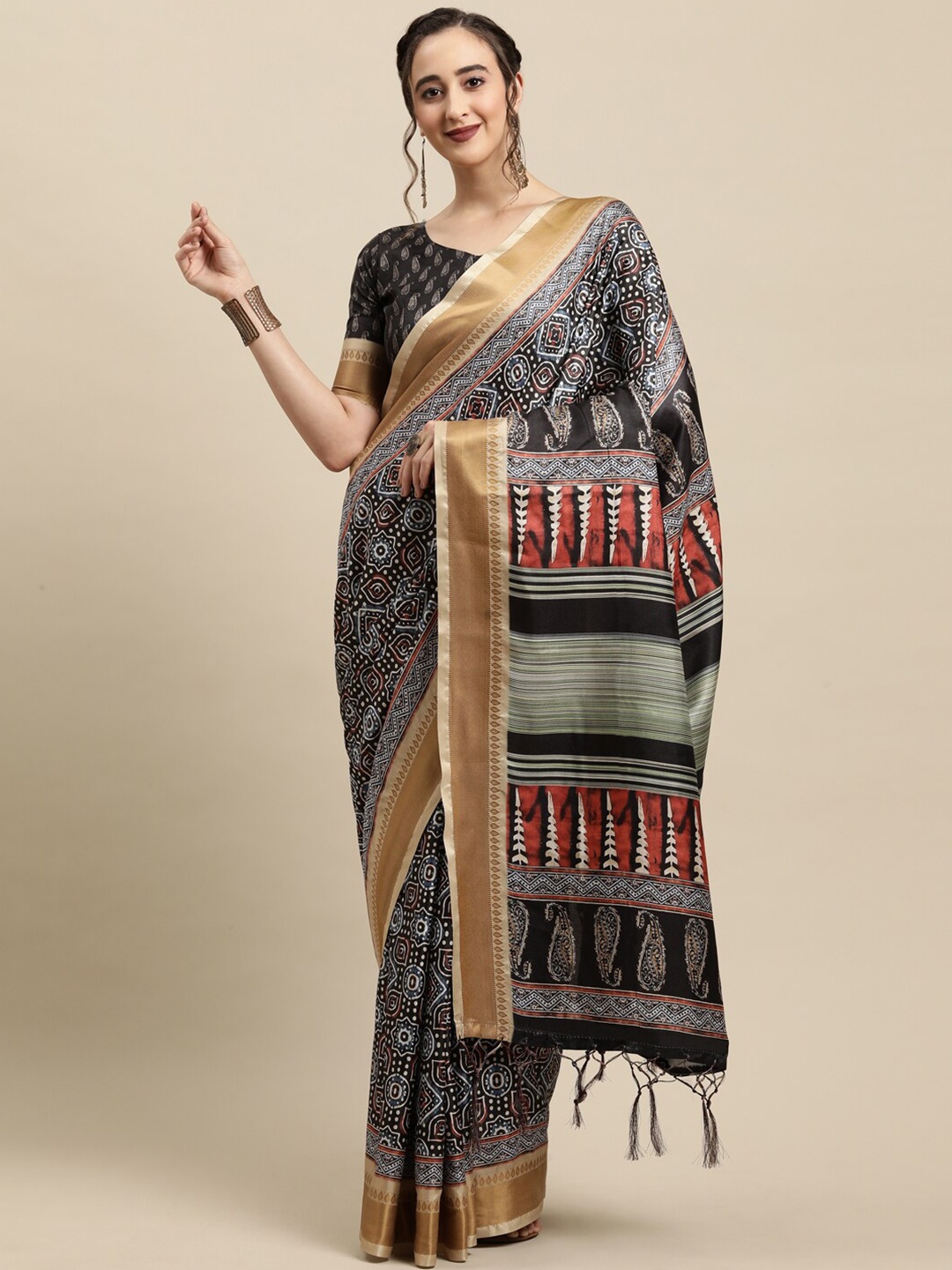 

Saree mall Black & White Floral Silk Blend Sarees