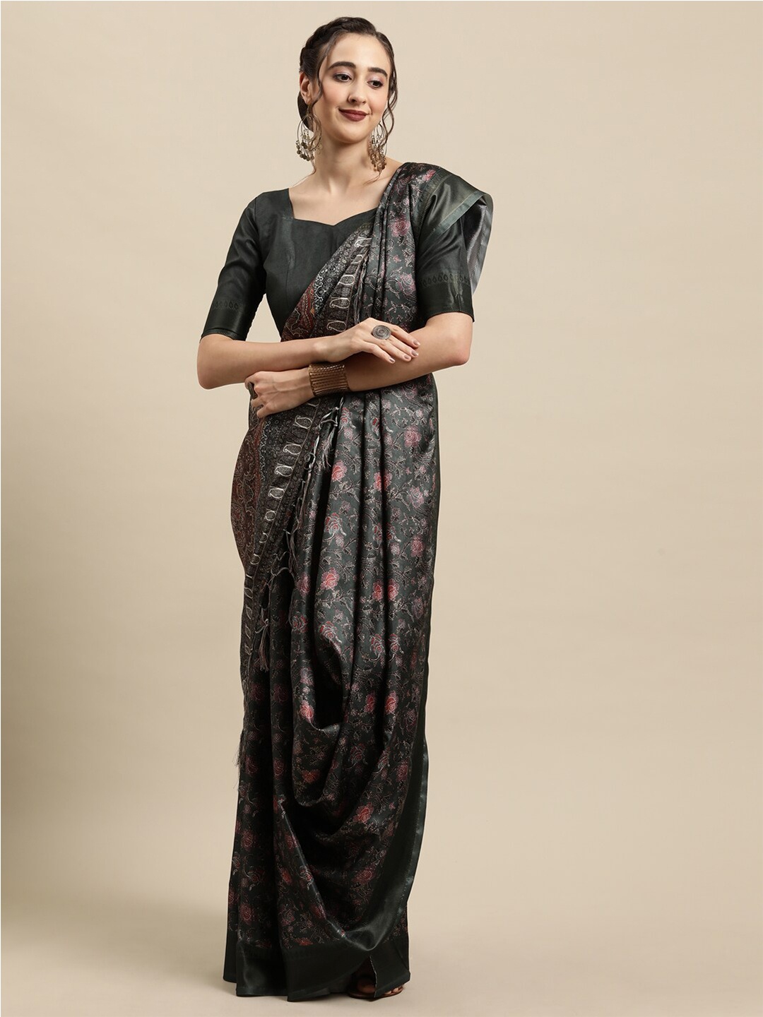 

Saree mall Green & Pink Floral Manipuri Printed Silk Blend Saree