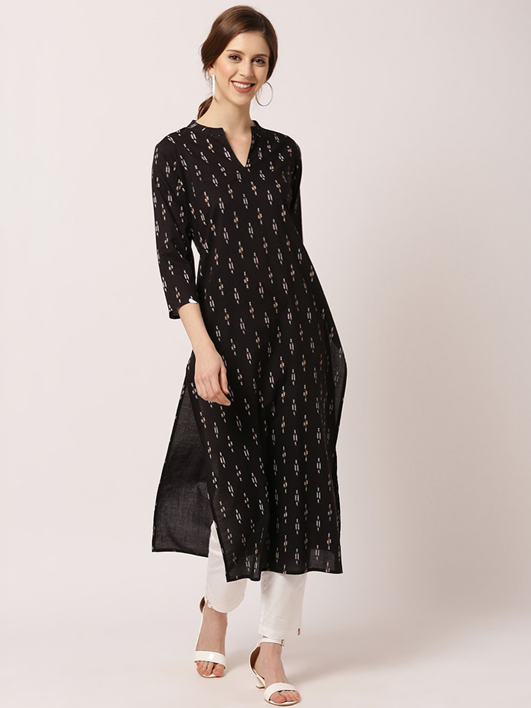 

THE NKS PLUS Women Black Geometric Kurta