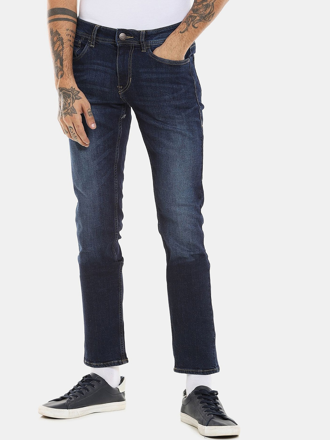 

Cherokee Men Navy Blue Slim Fit Light Fade Stretchable Jeans
