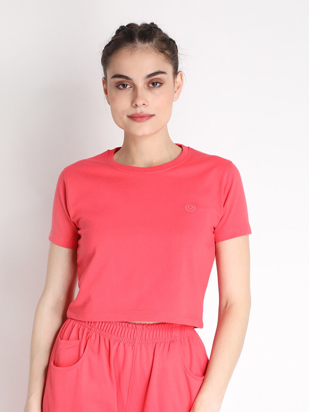 

CHKOKKO Women Peach-Coloured Cropped T-shirt