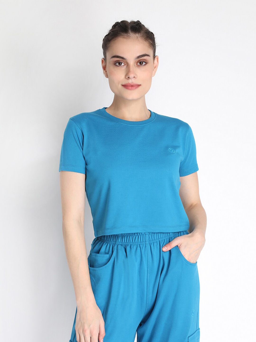 

Chkokko Women Blue Cropped T-shirt