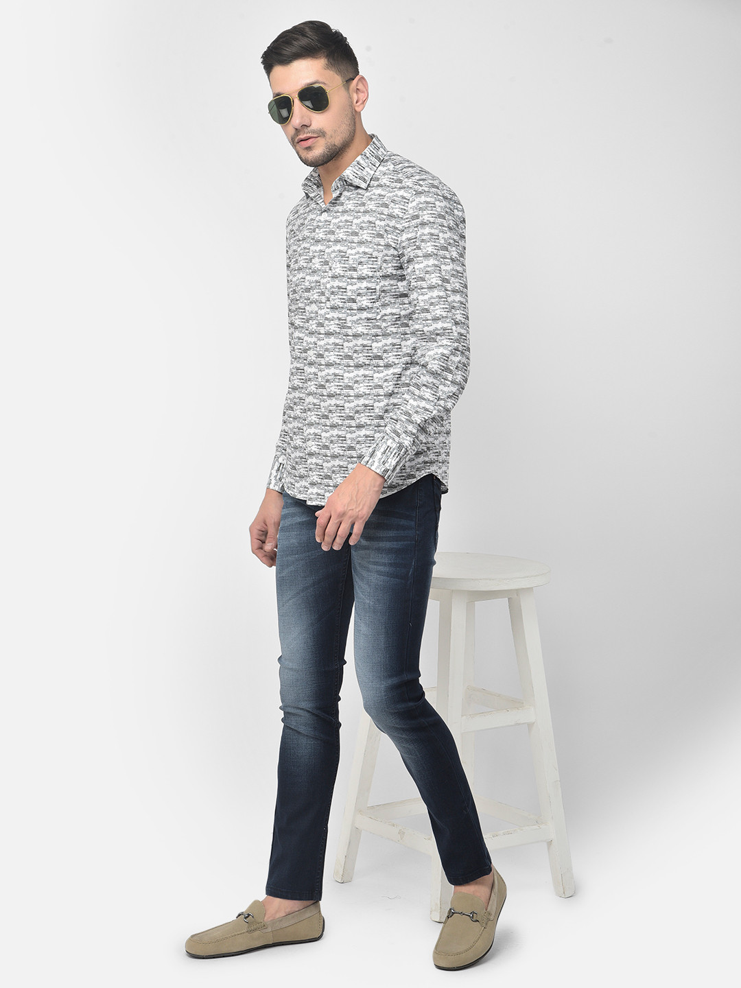 

Crimsoune Club Men Grey Slim Fit Casual Shirt