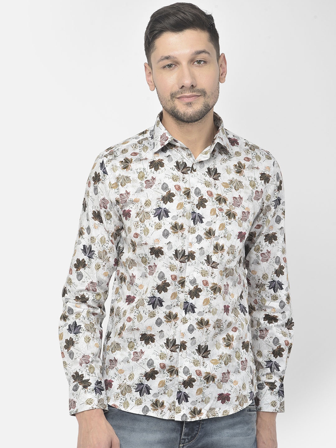 

Crimsoune Club Men White Slim Fit Floral Printed Cotton Casual Shirt