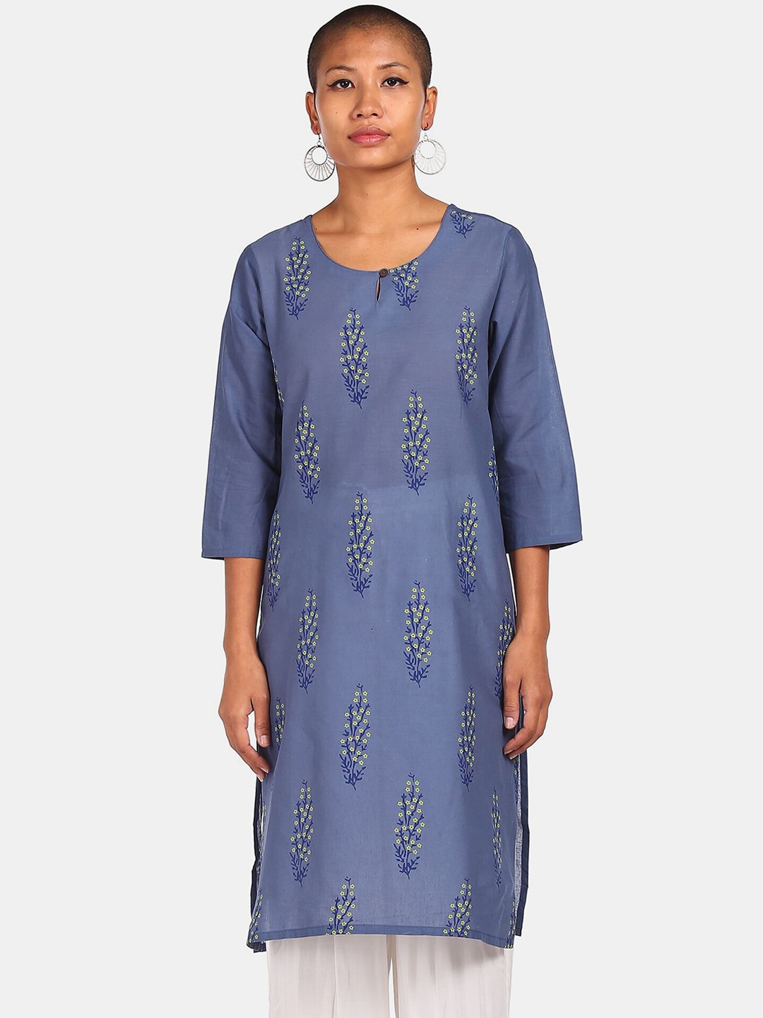 

Karigari Women Blue Embroidered Thread Work Kurta