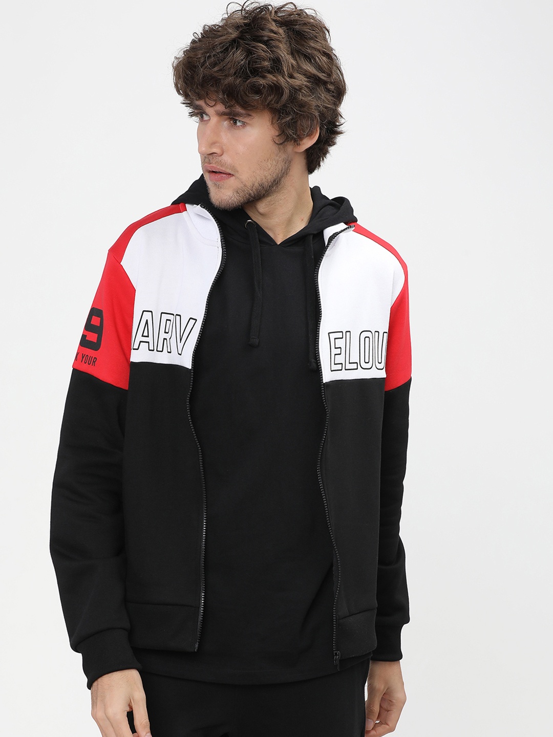 

HIGHLANDER Men Black & Blue Colourblocked Hooded Sweatshirt