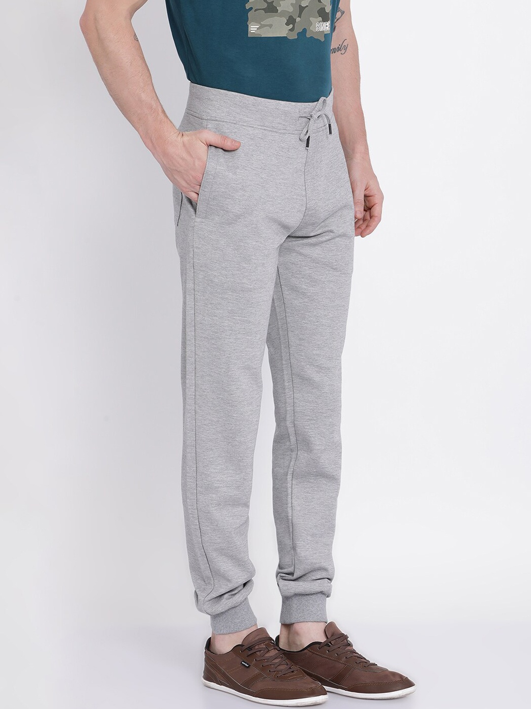 

t-base Men Grey Melange Solid Regular-Fit Joggers