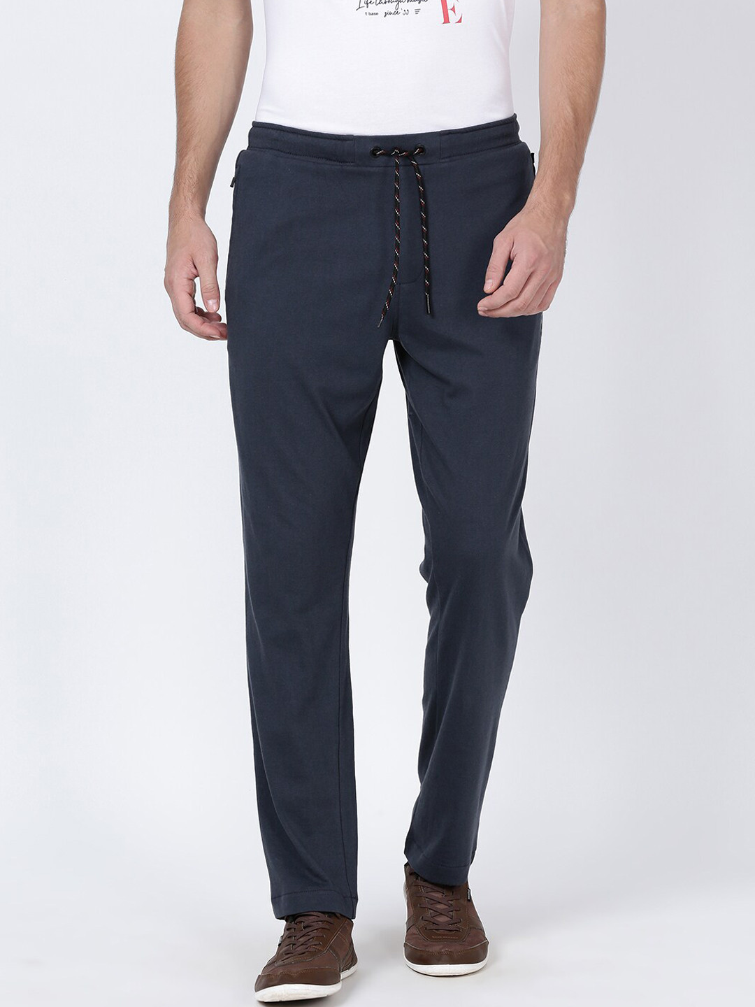 

t-base Men Grey Solid Track Pants