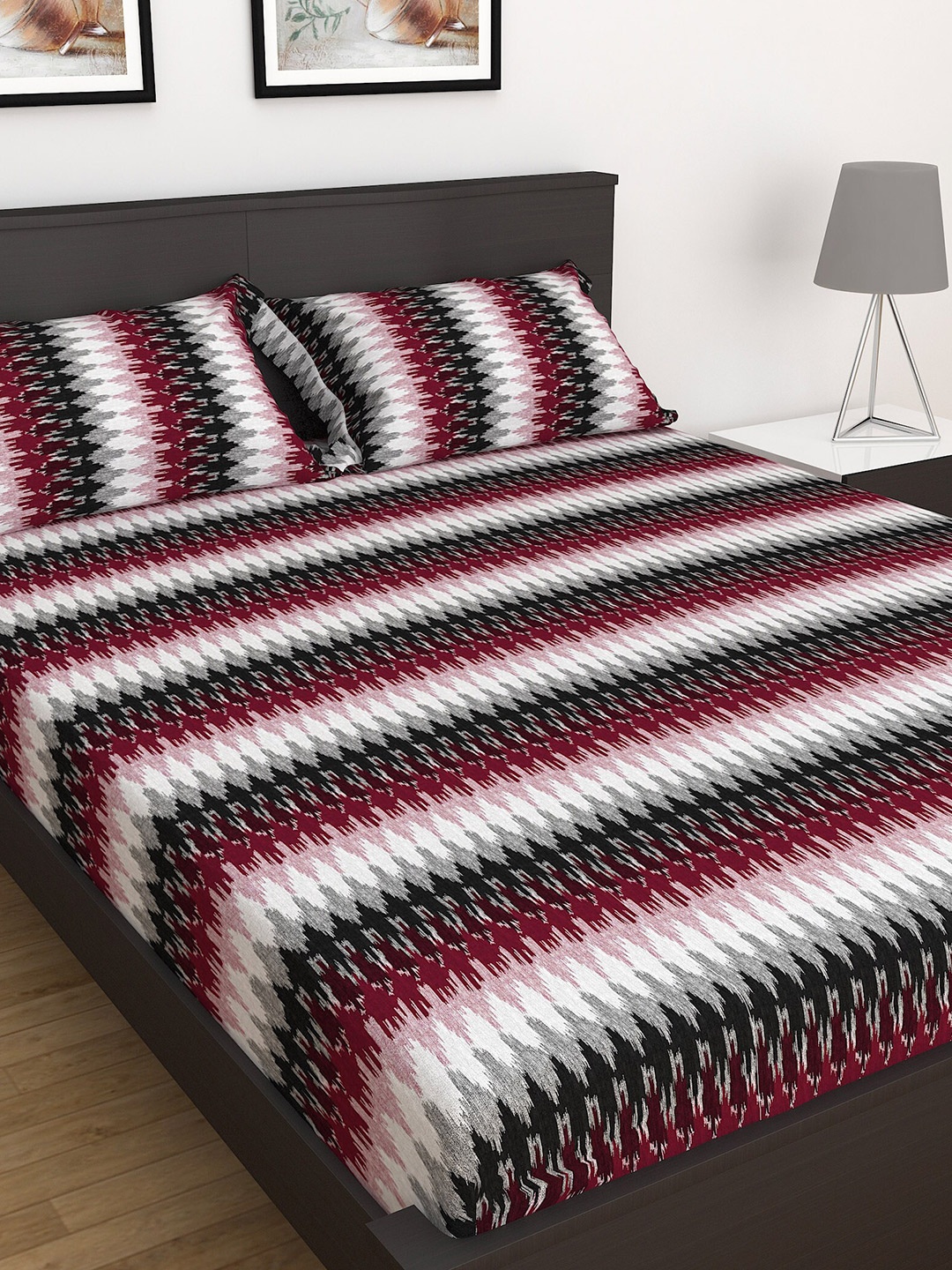 

Home Centre White & Burgundy Geometric 250 TC Cotton King Bedsheet with 2 Pillow Covers