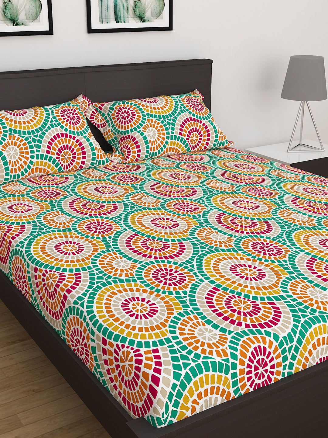 

Home Centre Teal & Beige Geometric 144 TC King Bedsheet with 2 Pillow Covers