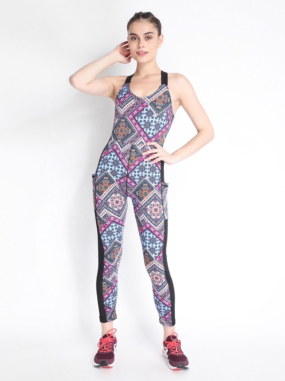 

CHKOKKO Pink & Black Printed Basic Jumpsuit