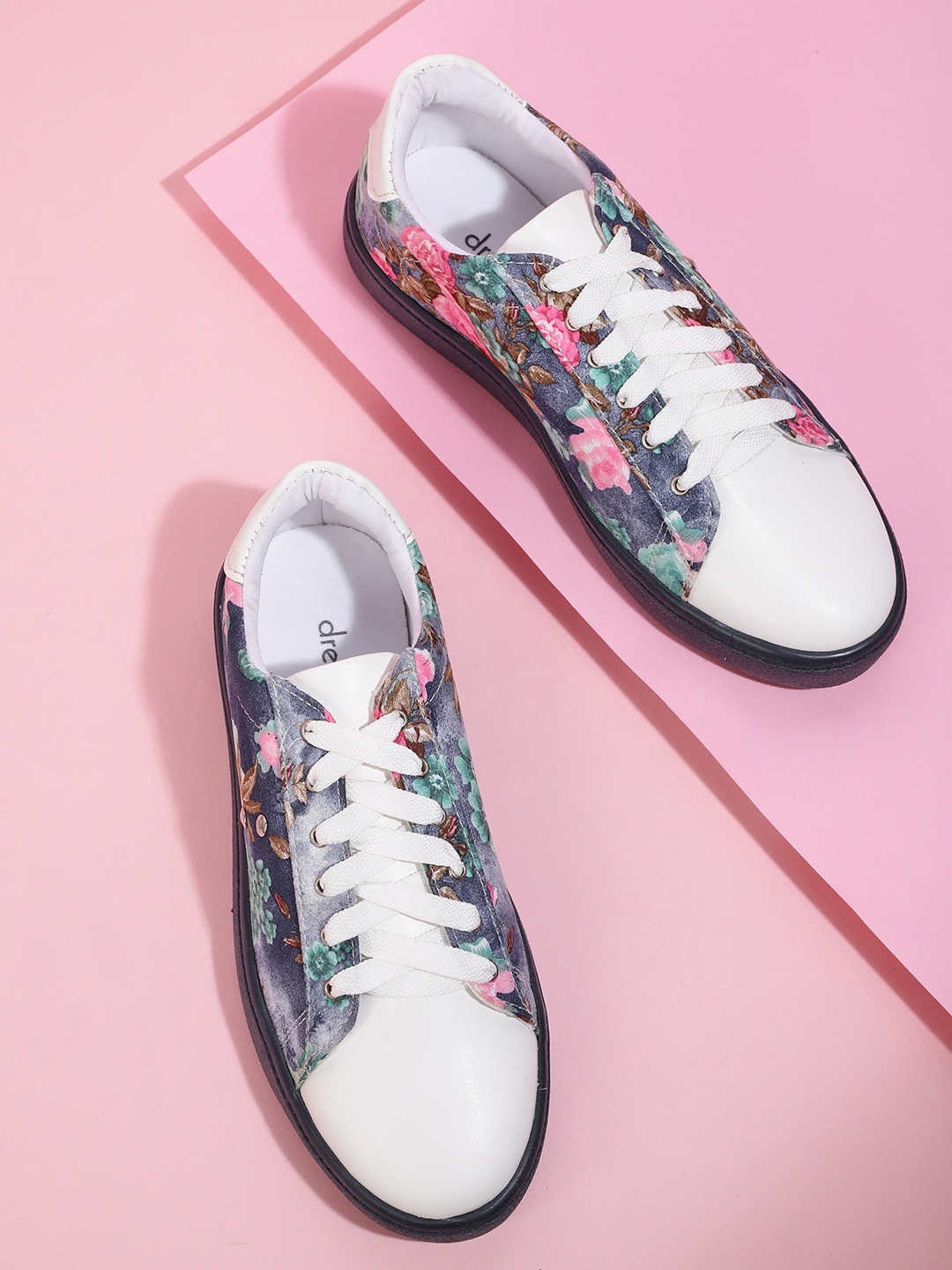 

DressBerry Women Navy Blue & Green Floral Print Sneakers