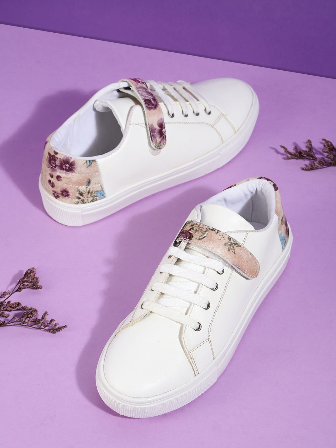 

DressBerry Women White & Brown Floral Print Detail Sneakers